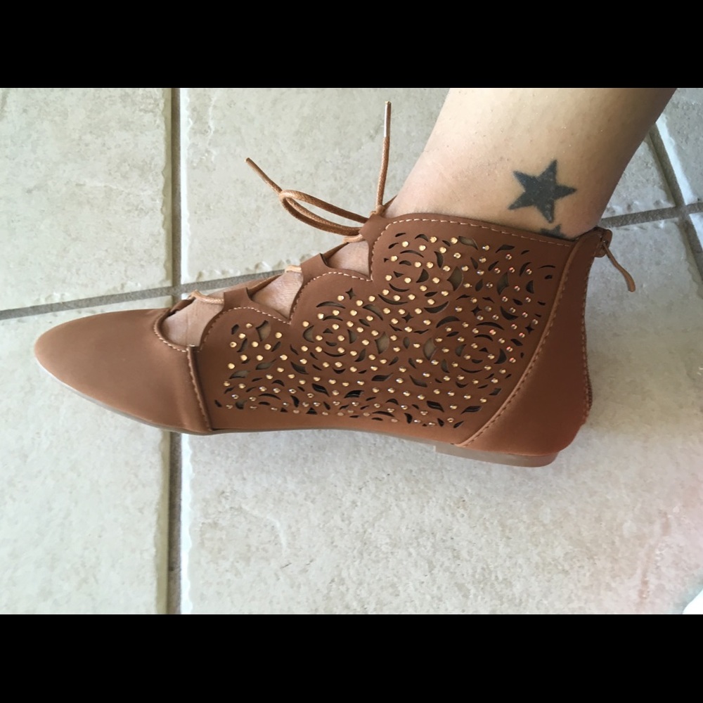 🔥Sale🔥Tan lace up flats - Picture 2 of 4